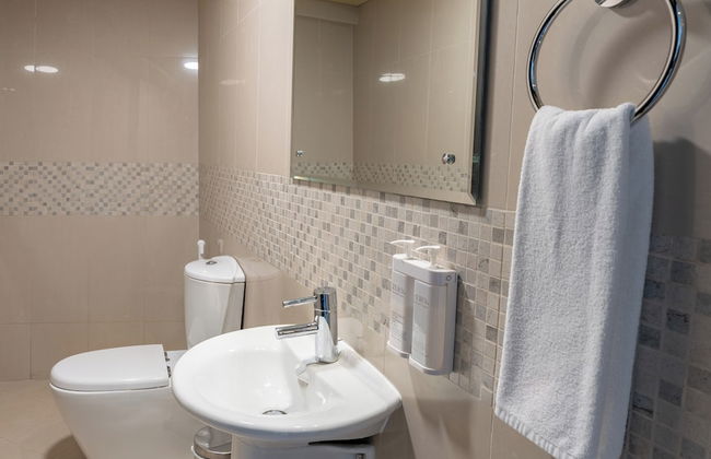 Citadines Metro Central Dubai - Photo 62