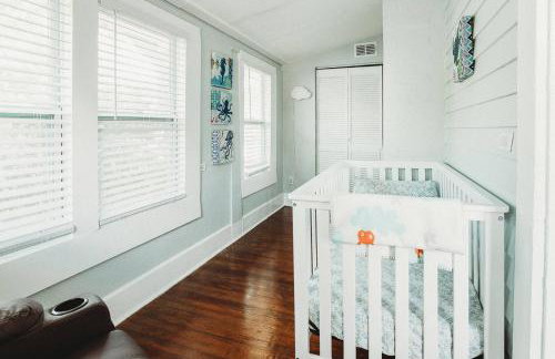 Luxe 3BR Retreat Nr Downtown & Pier Pet-Friendly - Foto 42