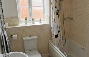 Modern Roomy 3 BR Home Pershore - Foto 4