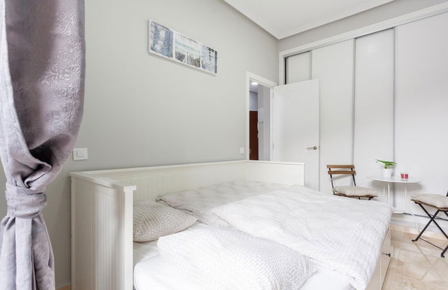 Beautiful Apt. Historic District - Sol - Photo 6