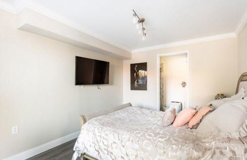 Independent Unit in Luxury Hillsborough Retreat Pool, Hot Tub and Views - Foto 7