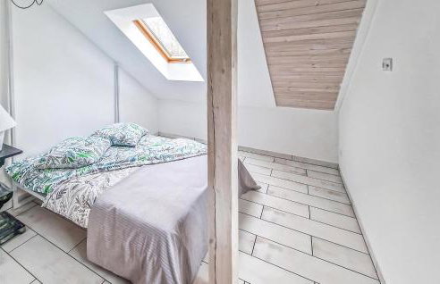 Stunning Home In Mikorowo With Wifi - Photo 14
