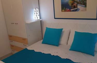 My Little House - appartamento con patio e parcheggio privato a 5 minuti dalla spiaggia e dal centro - Foto 10