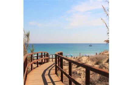 Preciosa casa con terraza y piscina R106 by Novadesta - Foto 29