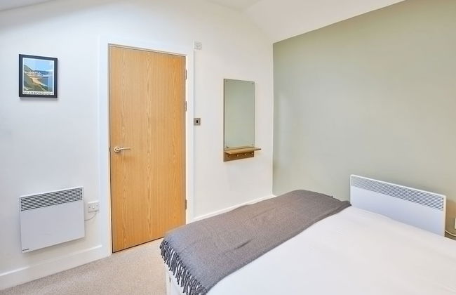 Host Stay 15 Easby Hall - Photo 8