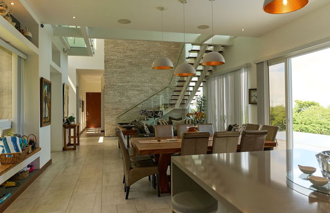 Luxury Hillside Estate at Nativa Resort by RedAwning - Foto 33