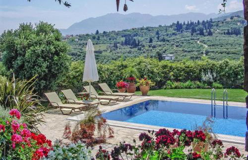 Private Pool & Garden Villa for 6 - Foto 21