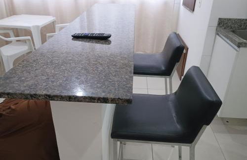 Apto6 com WI-FI e garagem e 100 a av Brasil - Foto 31