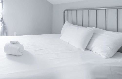 Wrap-Around Porch Uptown Stay-Pets Welcome! - Foto 7