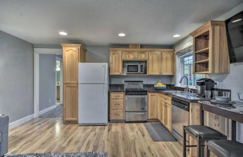 Chic Battle Ground Apartment about 18 Mi to Vancouver! - Foto 7