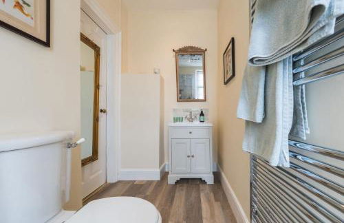 Ebrington Manor by Birch Stays - Photo 45