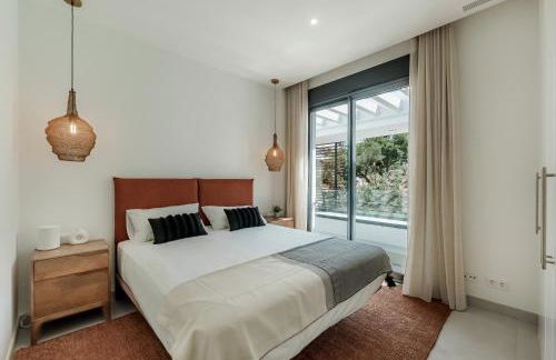 Villa Vida - Luxury Panorama Seaview Penthouse in Organic-Boho Design with Pool, Gym, Spa - Photo 25