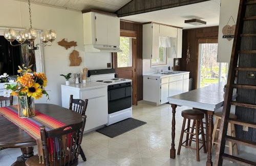 Lakeside Loft - Walk to Lighthouse County Park - Photo 5