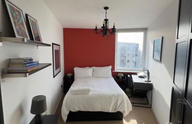 Modern 2 Bedroom Penthouse with Balcony & Parking - Foto 8