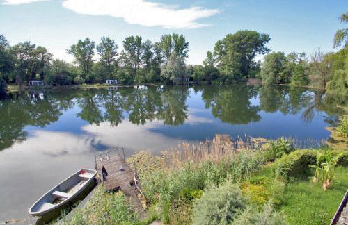 Ferienwohnung 11 mit großer Terrasse am Privatsee - Foto 1