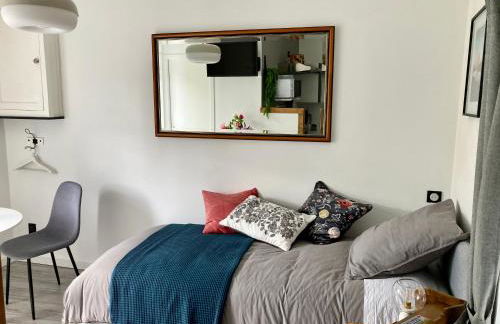 AUX 4 LOGIS - Studio Le Flore - Petit déjeuner offert 1ère nuit - Foto 16