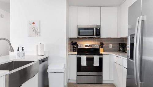 The Tar Heel - Stylish 4BR with City Views - Free Parking - Gym - Foto 5, dishwasher, toaster