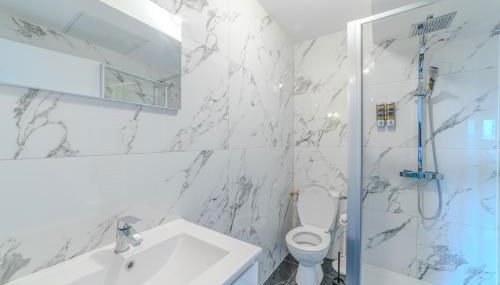 Hortensia Roanne centre-ville - Parking & Clim - Foto 3