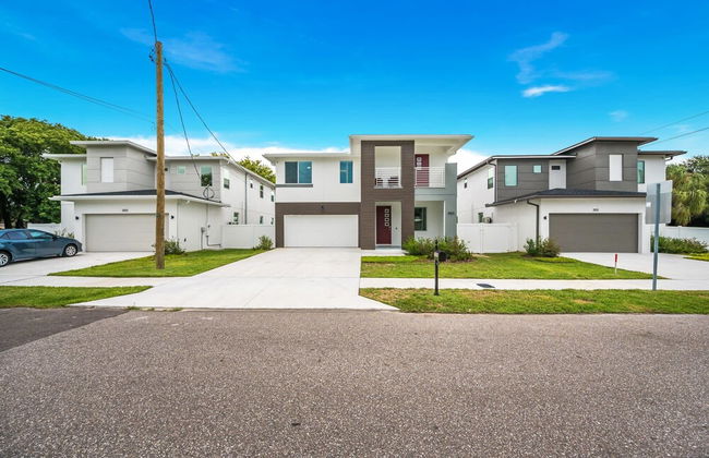 Luxury Home w Heated Pool, Gym, Playground & More! - Foto 79