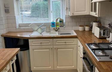 1750's cottage with open fire and beams - Foto 14