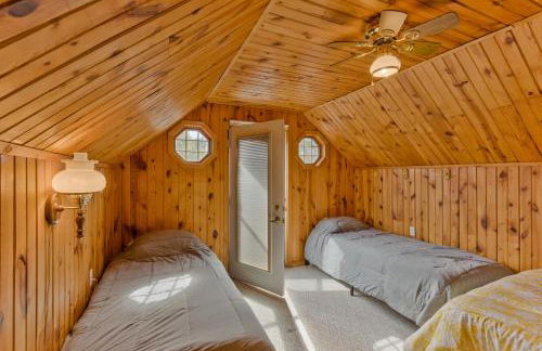 Custom Waterfront Lodge, 4 bed, 4 Bath, Sleeps 12! - Foto 34