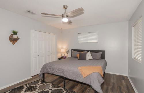 Cheerful 3 BR 2BA Home in Great Neighborhood! - Foto 34