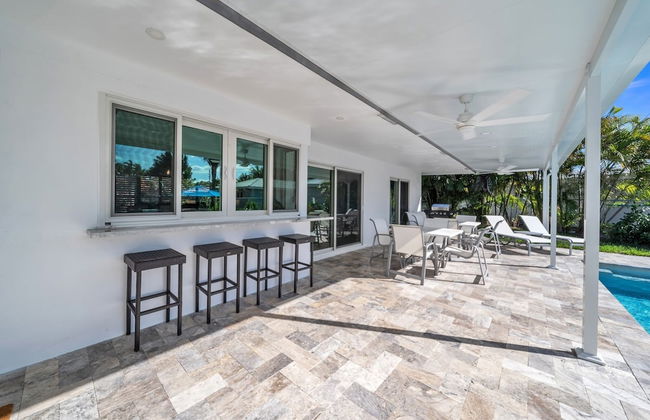 Luxury Waterfront Home Minutes from the Beach by RedAwning - Photo 33