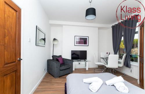 One Bedroom Apartment by Klass Living Serviced Accommodation Bellshill - Cosy Apartment with WIFI and Parking - Foto 68