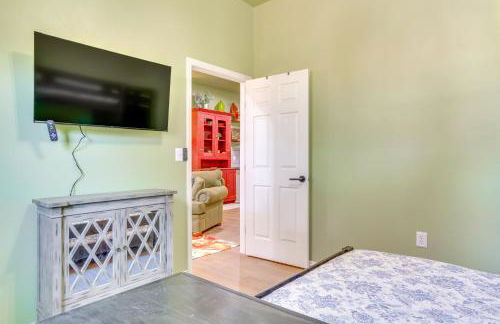 4 Mi to Lazy E Arena Horse Lovers Haven with Grill - Photo 19