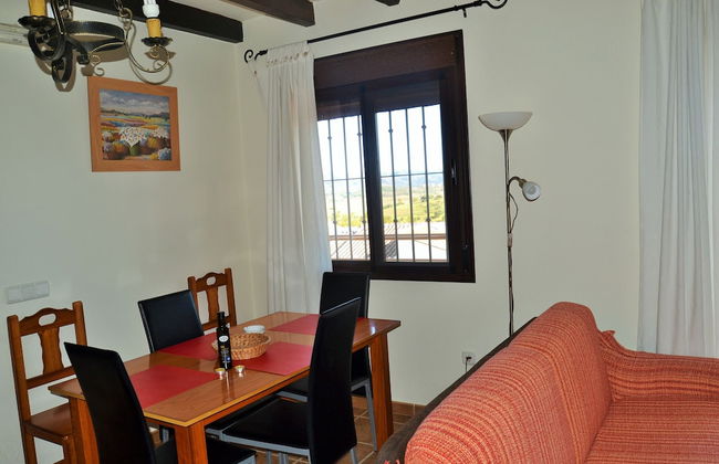 Serene Retreat in Lake Vinuela With Breathtaking Views - Foto 12