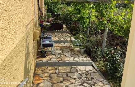 Vivian Philoxenia - Foto 31