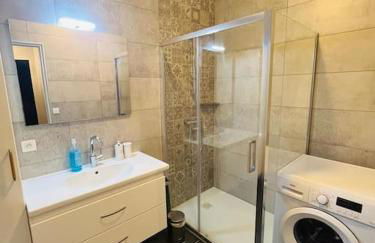 Appart T4 85m2 spacieux climatisation parking - Photo 9