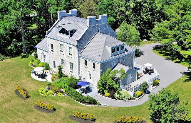 All Suites Whitney Manor - Photo 1