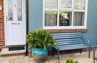 Stunning Seafront House with garden and private parking - Foto 77