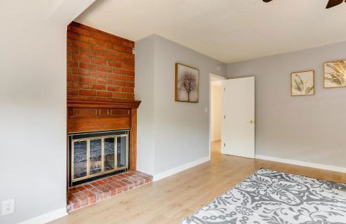 Charming 5 Bedroom Granada Hills House with Pool - Foto 22