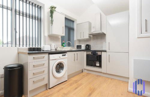 Sophisticated & Stylish Flat near Manchester Airport - Sleeps 9 - Foto 5