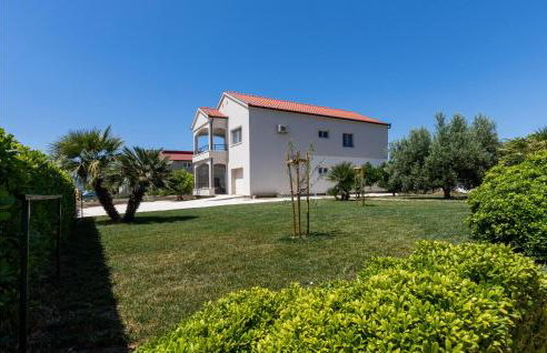2 Bedroom Beautiful Apartment In Opuzen - Foto 9