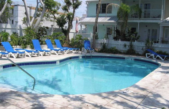 Breezy Bungalow by Avantstay Close 2 Zachary Taylor State Park & Beach w/ Shared Pool Week Long Stays - Foto 10