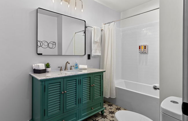 Wine Country Getaway | JZ Vacation Rentals - Photo 15