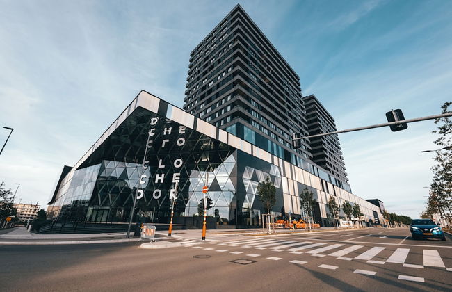 Stylish Luxurious Apt w Pool & Gym ID214 - Foto 40