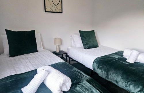 The Penthouse Tamworth Spacious 3 Bedroom Apartment in the town centre - Photo 17