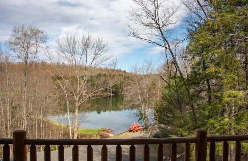 Luxury Log Cabin Lakefront, Game room & Fire Pit, - Foto 3