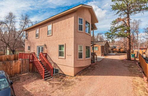 Huge Cozy Home with Many Bedrooms in Ivywild - Foto 1