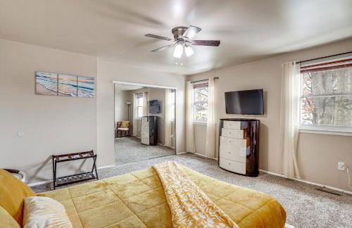 Walk to Mall and Train Station! Philly Suburb Stay - Foto 19