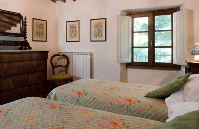 House in Tuscany With Pool & Olive Grove Views - Foto 3