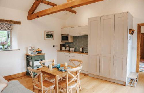 Peaceful Countryside Barn Conversion in the Yorkshire Dales by MCPI Hosting, Perfect for Couples, Small Families & Walkers - Photo 21