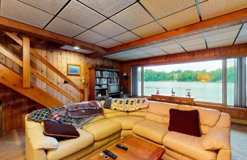 Lakefront Haven - Photo 26