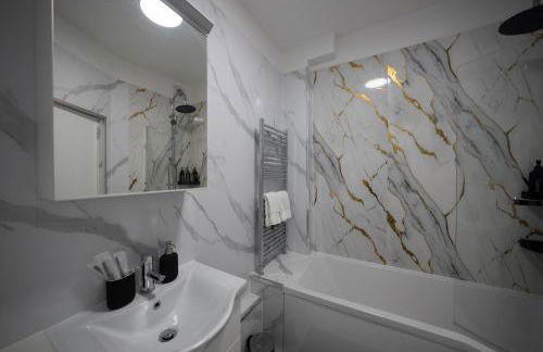 3BR Home Gem - sleeps 9 - Netflix - Near O2 & Greenwich Park - Foto 52