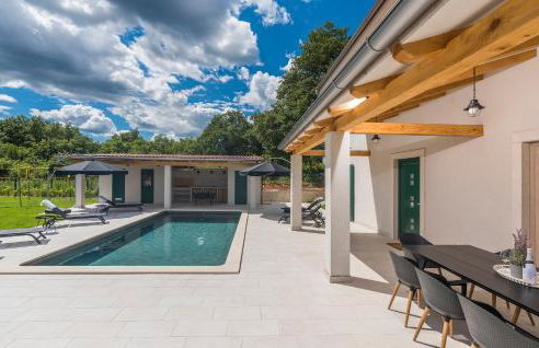 Villa Macan with Private Pool, Sauna & Garden - Photo 5