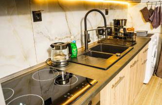 Four lakes luxury suites - Photo 7